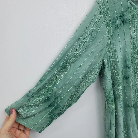 Sami & Jo Green Sequin Embellished Twist Front Blouse Womens Size 1X Plus Top - Picture 7 of 14